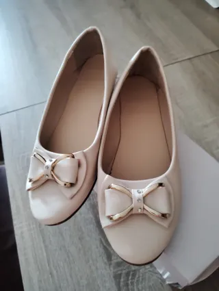 Manoletinas niña talla 38 beige lazo