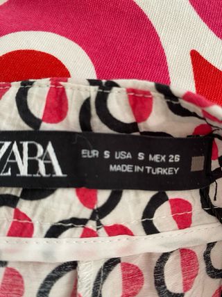 Pantalones estampados rosa y negro
