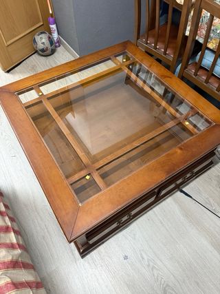 Mesa de centro de madera y cristal