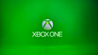 Xbox One X Robot White.