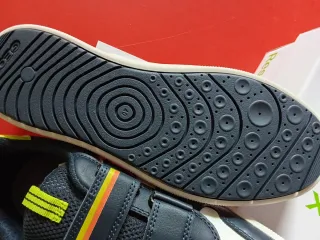 Zapatillas Geox niño talla 40 nuevas
