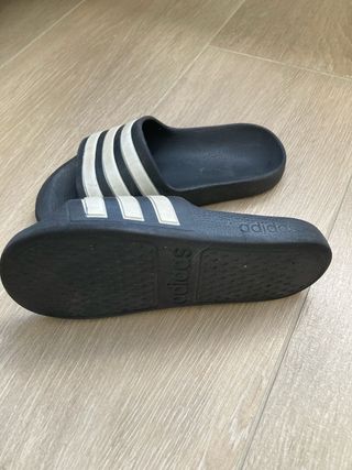 Chanclas Adidas niño Talla 31