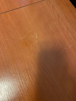 Mesa de despacho de madera marrón