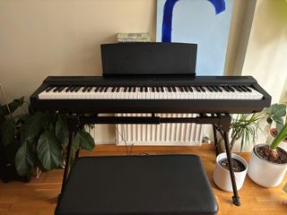Piano Digital Yamaha P-125 + Soporte, Silla, Funda