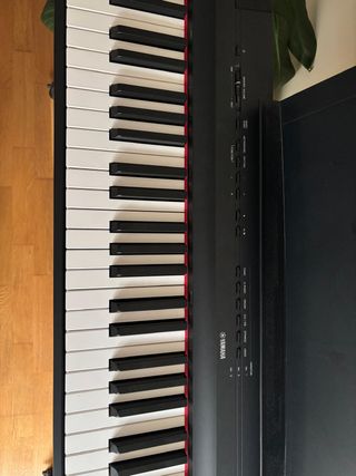 Piano Digital Yamaha P-125 + Soporte, Silla, Funda