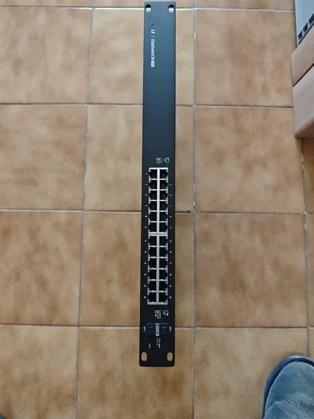 Ubiquiti EdgeSwitch ES-24-250W PoE+