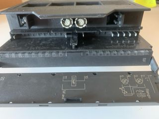 Siemens SIMATIC S7-300 SM 331 y Conector frontal