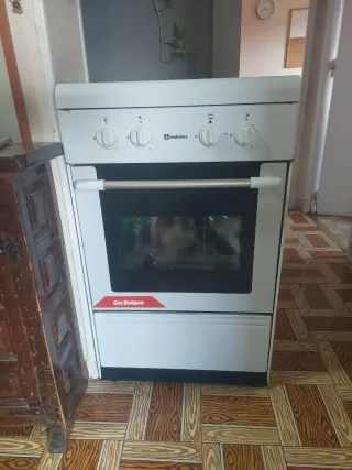 Cocina Gas Butano 
Marca: Meireles