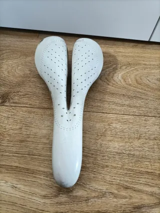 Sella Selle Italia bici bianca