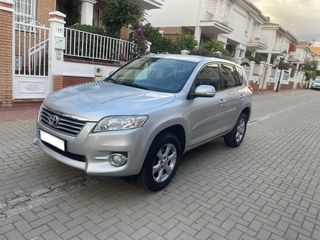 Toyota RAV4 2011