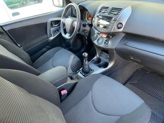 Toyota RAV4 2011
