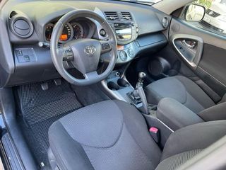Toyota RAV4 2011