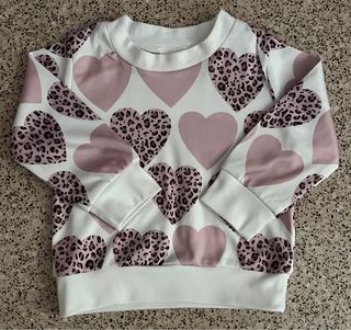Sudadera bebé corazones rosa y leopardo