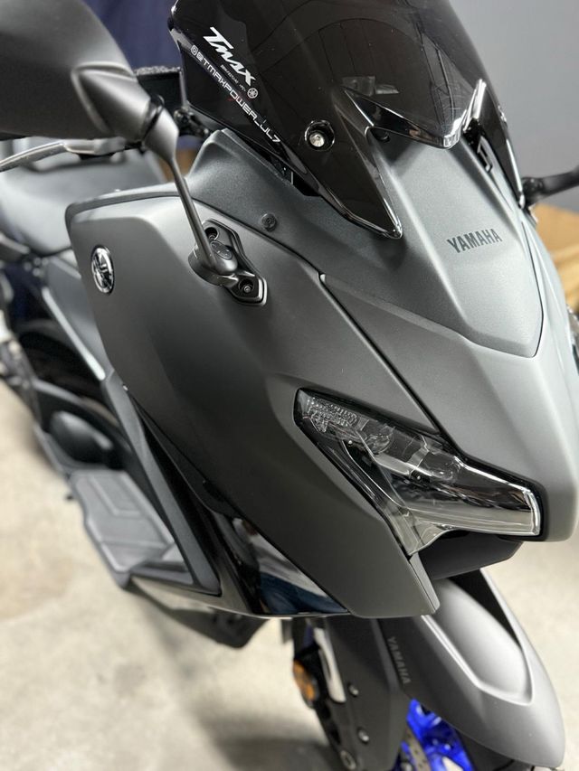 Yamaha Tmax 560 2025