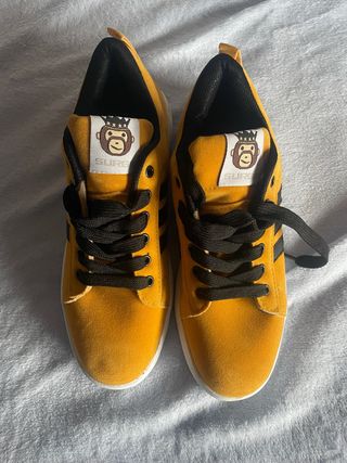 Zapatillas Deportivas Amarillas con Mono