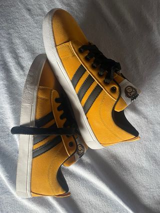 Zapatillas Deportivas Amarillas con Mono