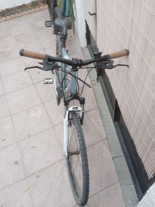 Bicicleta Btwin Riverside Gris
