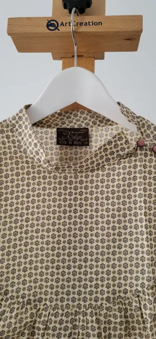 Blusa de mujer con estampado floral