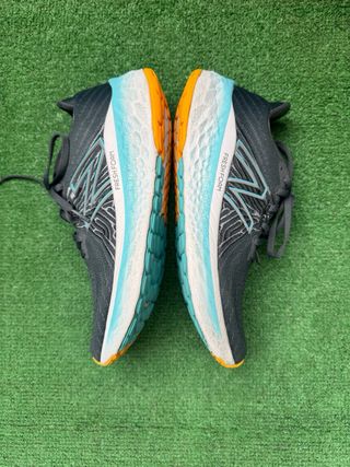 Zapatillas New Balance Fresh Foam Negras/Azules