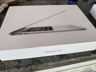 MacBook Pro 2018 15,4” 512GB Plata