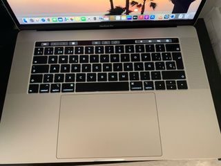 MacBook Pro 2018 15,4” 512GB Plata