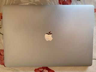 MacBook Pro 2018 15,4” 512GB Plata