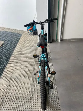 Bicicleta infantil azul