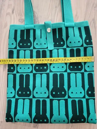 Bolso de punto grueso conejos verde esmeralda