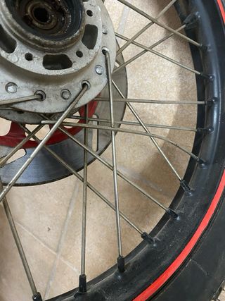 Rueda Delantera Yamaha SR250 con Disco + neumático