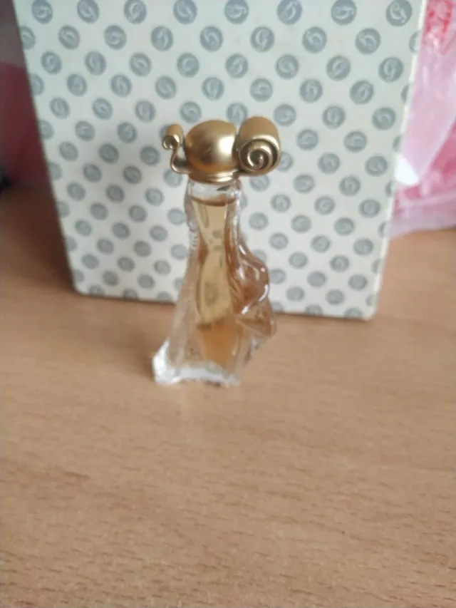 Miniatura Perfume Givenchy Caramelo