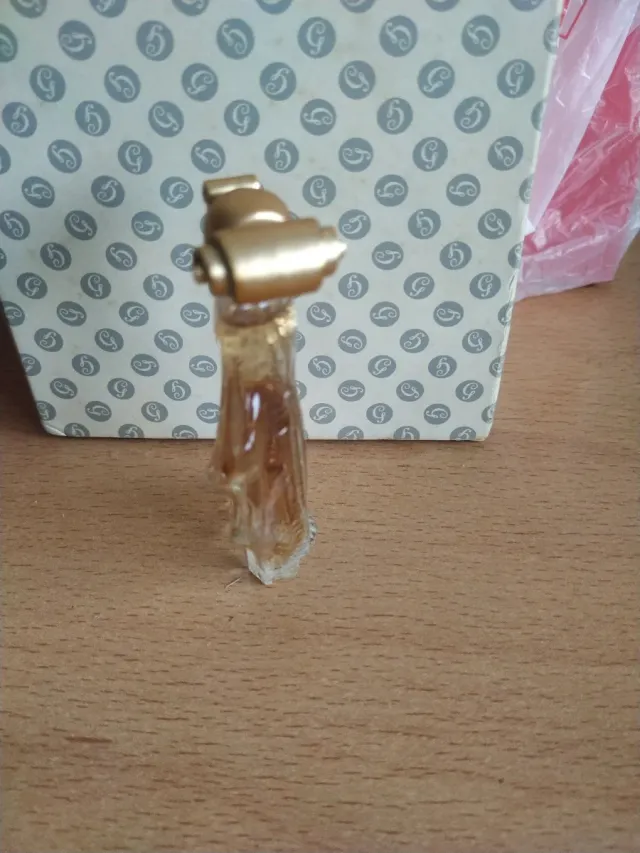 Miniatura Perfume Givenchy Caramelo