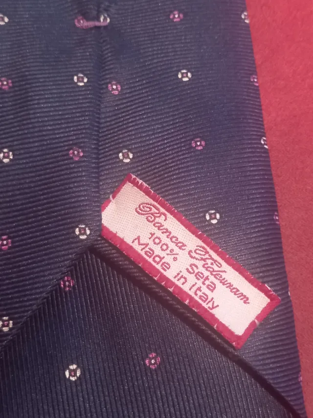 Cravatta Seta Blu con Pois Elegante