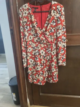 Vestido White House Black Market floral