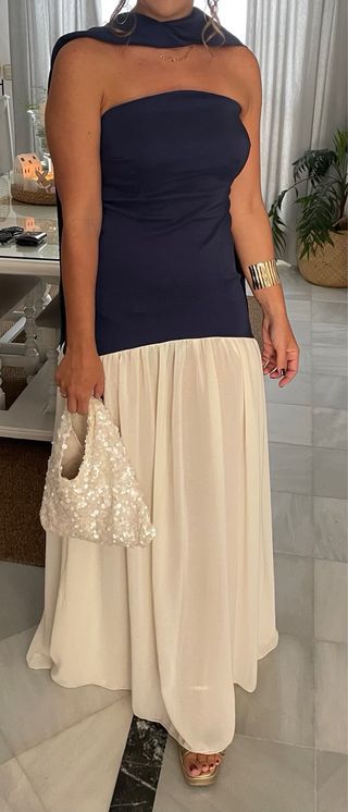 Vestido de fiesta azul y blanco