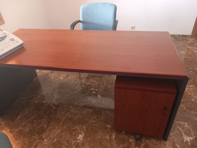 Mesa y Sillas Oficina/Despacho