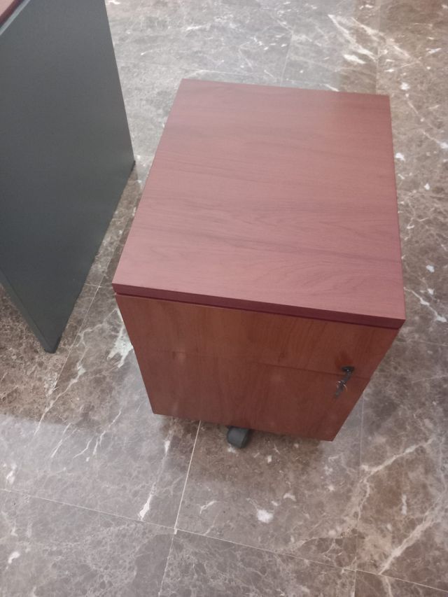 Mesa y Sillas Oficina/Despacho