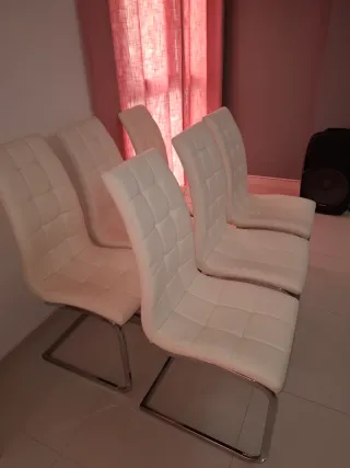 Sillas de comedor blancas NEGOCIABLES!!