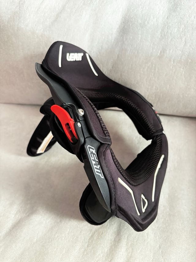 Collarín Leatt DBX Ride 3