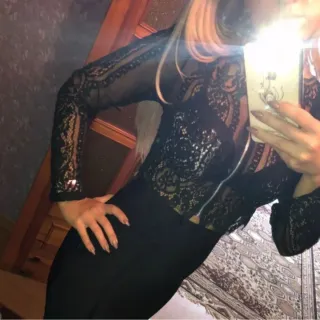 Top negro encaje transparencias Talla S