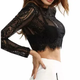 Top negro encaje transparencias Talla S