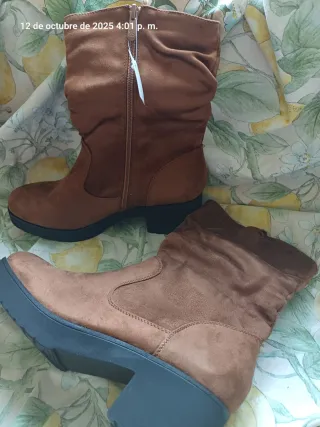 Botines color camel  de ante