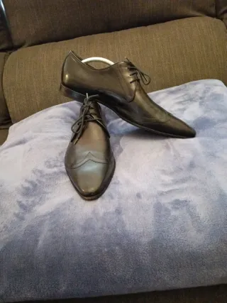 Scarpe eleganti nere con lacci