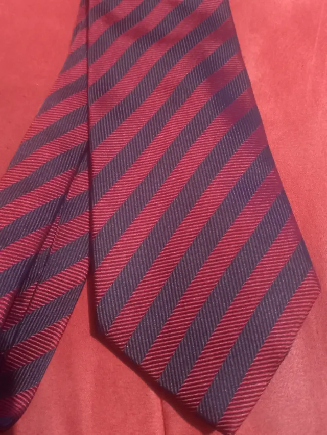 Cravatta Seta Elegante Righe blu/bordeaux