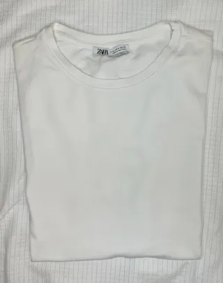 Camiseta básica blanca Zara