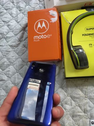 Cuffie Motorola Moto E6 Plus + Palo Selfie+ 