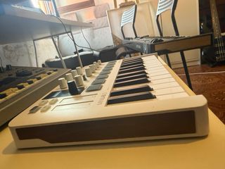 Arturia Minilab 3 Controlador MIDI