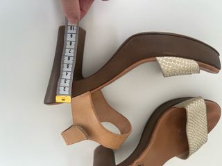 Sandalias Almatrichi T40 Beige y Dorado