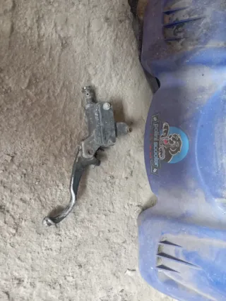Guardabarros trasero y bomba freno mini quad