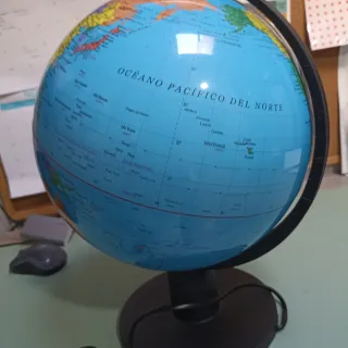 Globo Terráqueo Iluminado Español