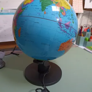 Globo Terráqueo Iluminado Español